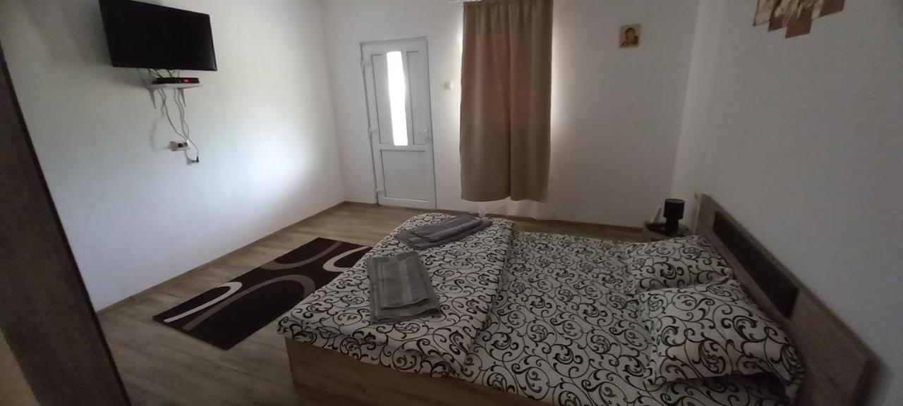 Villa Casa Claudiu Ieşelniţa Esterno foto