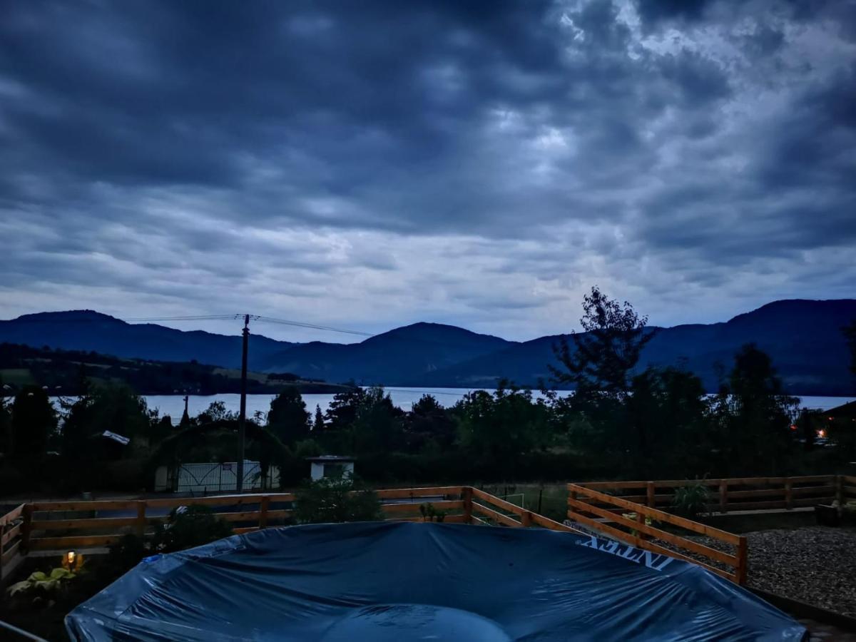Villa Casa Claudiu Ieşelniţa Esterno foto