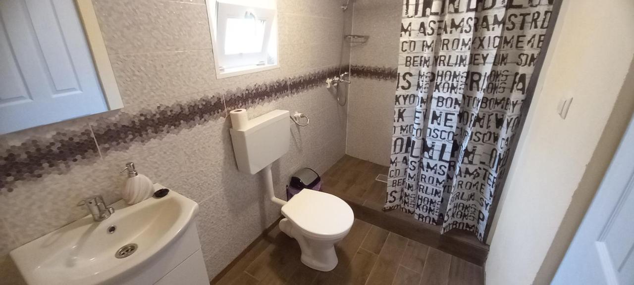 Villa Casa Claudiu Ieşelniţa Esterno foto