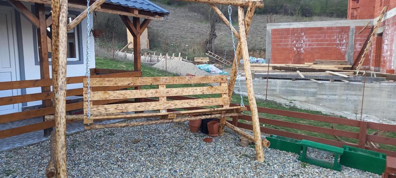 Villa Casa Claudiu Ieşelniţa Esterno foto